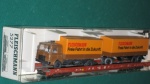 Flachwagen mit Lkw 