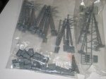 27 Oberleitungsmasten und Abspannteile