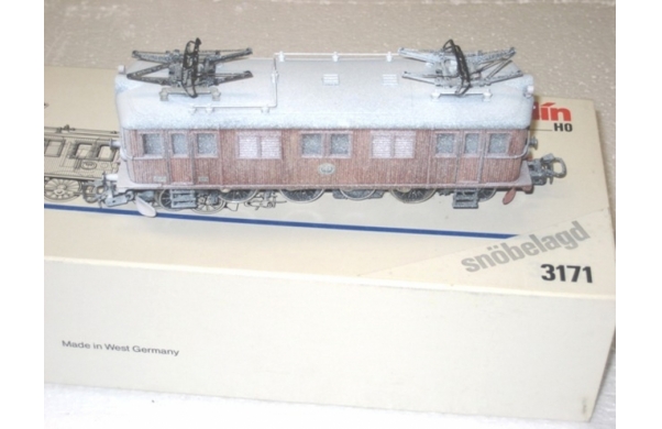 M�rklin, SJ, Holzaufbau verschneit