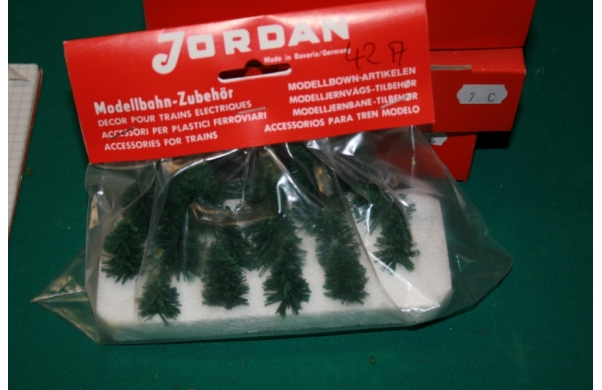 JORDAN; 42a, 15 Tannen, 4-6 cm