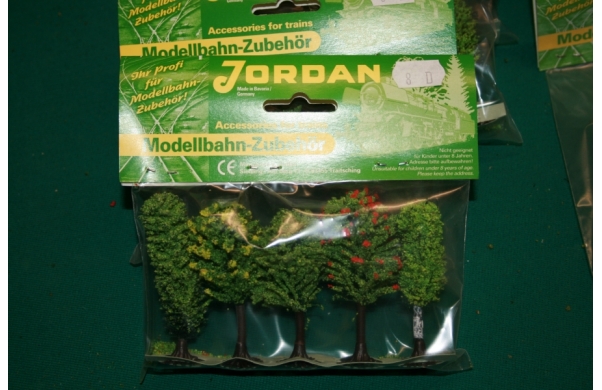 JORDAN; 8D,  5 verschiedene Laubbäume,6-8cm