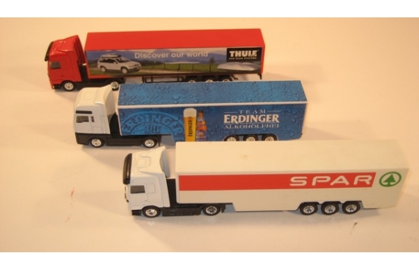 3 x Trucks, u.a. Spar