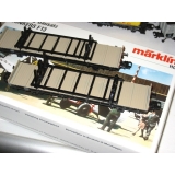 Märklin, 2xNiederboardwagen mit Flugzeug