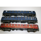 Pers.-Wagen blau und Speisewagen aus 29845