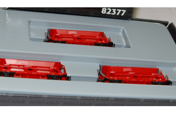 Cargo, 3 x Seitenentladewagen (2Set vorhanden)