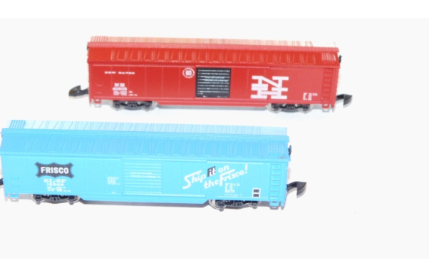 2 x US BoxCars