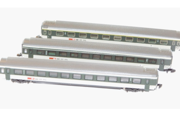 3 x schweizer Personenwagen
