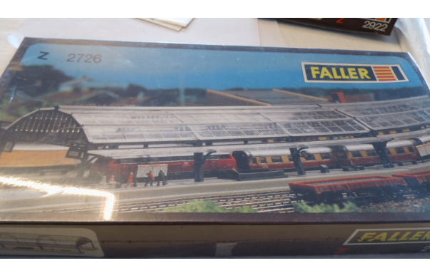 Faller, Bahnsteighalle